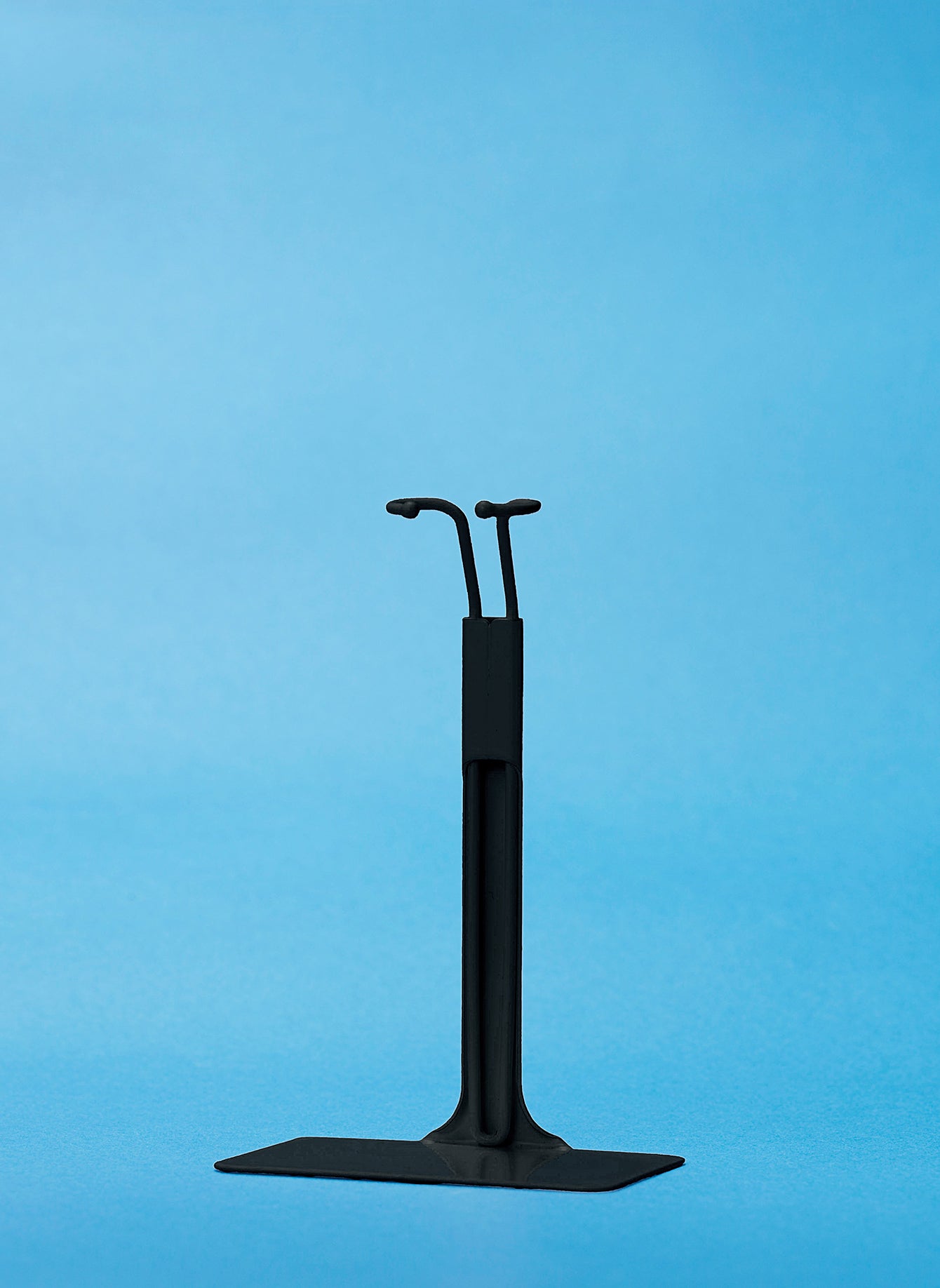 NEW★ Metal Doll Stand (Short, Black) by Japan Desk-Top Development Inc. / ドールスタンド（ショート）ブラック